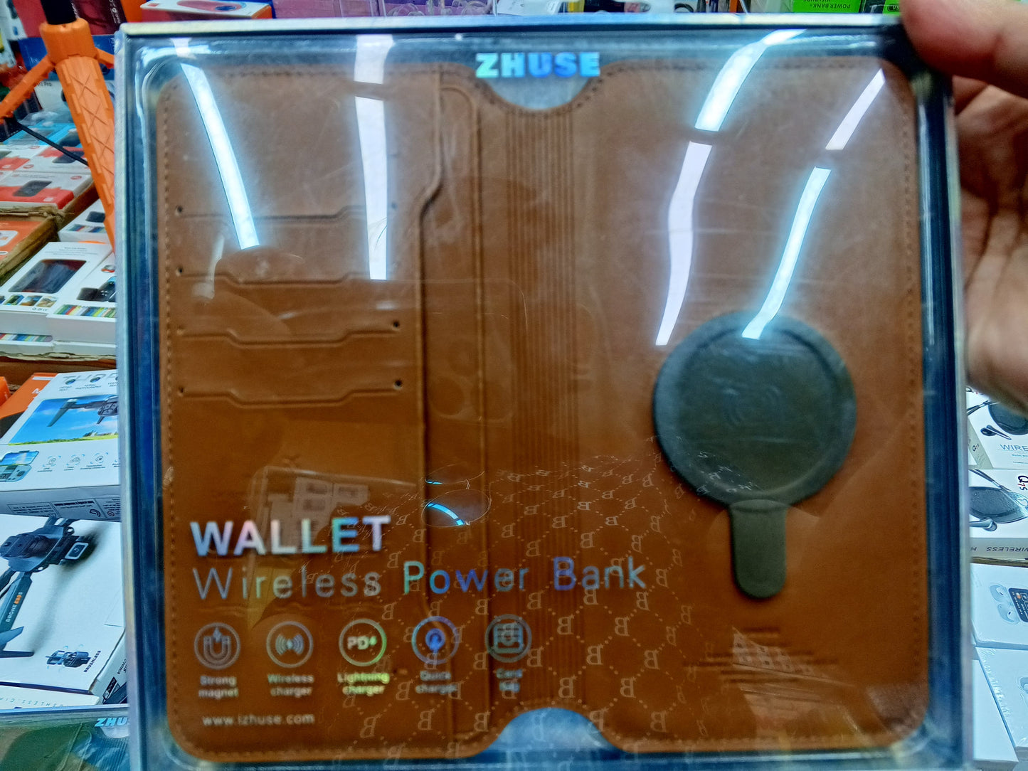 ZHUSE - Wallet Wireless Power Bank ©